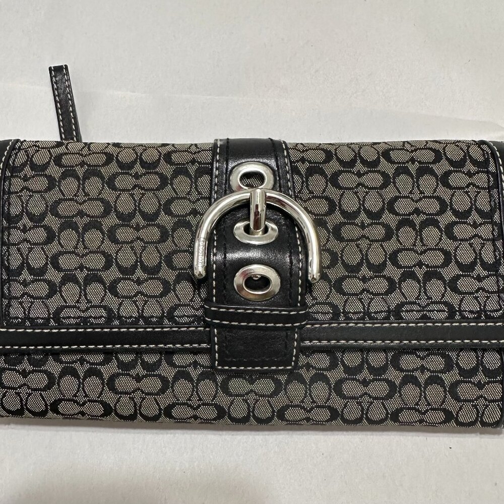 COACH Leather checkbook/wallet